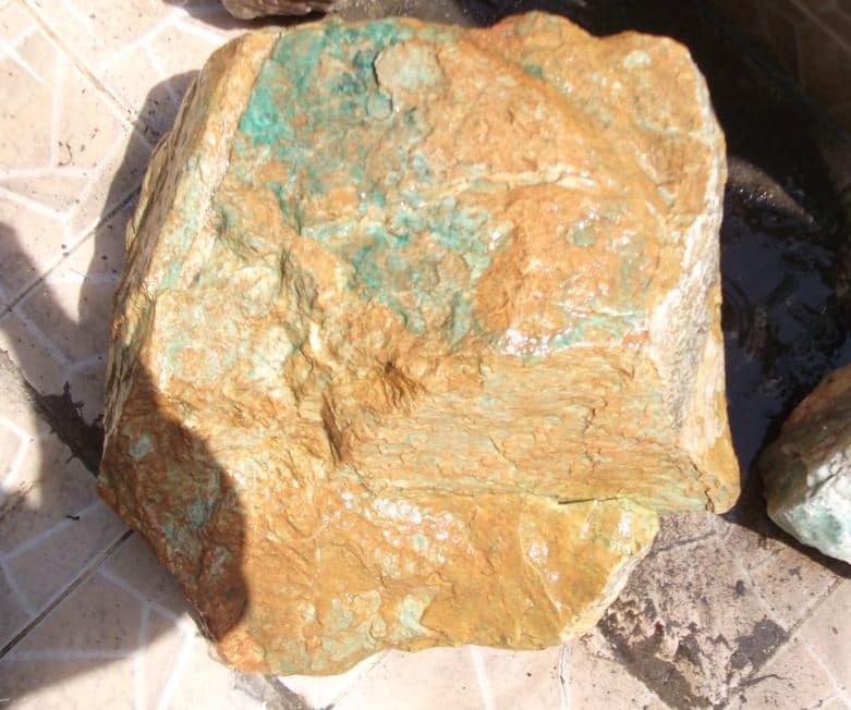 Natrural Solid Raw Jade Nephrite Produced in Laos